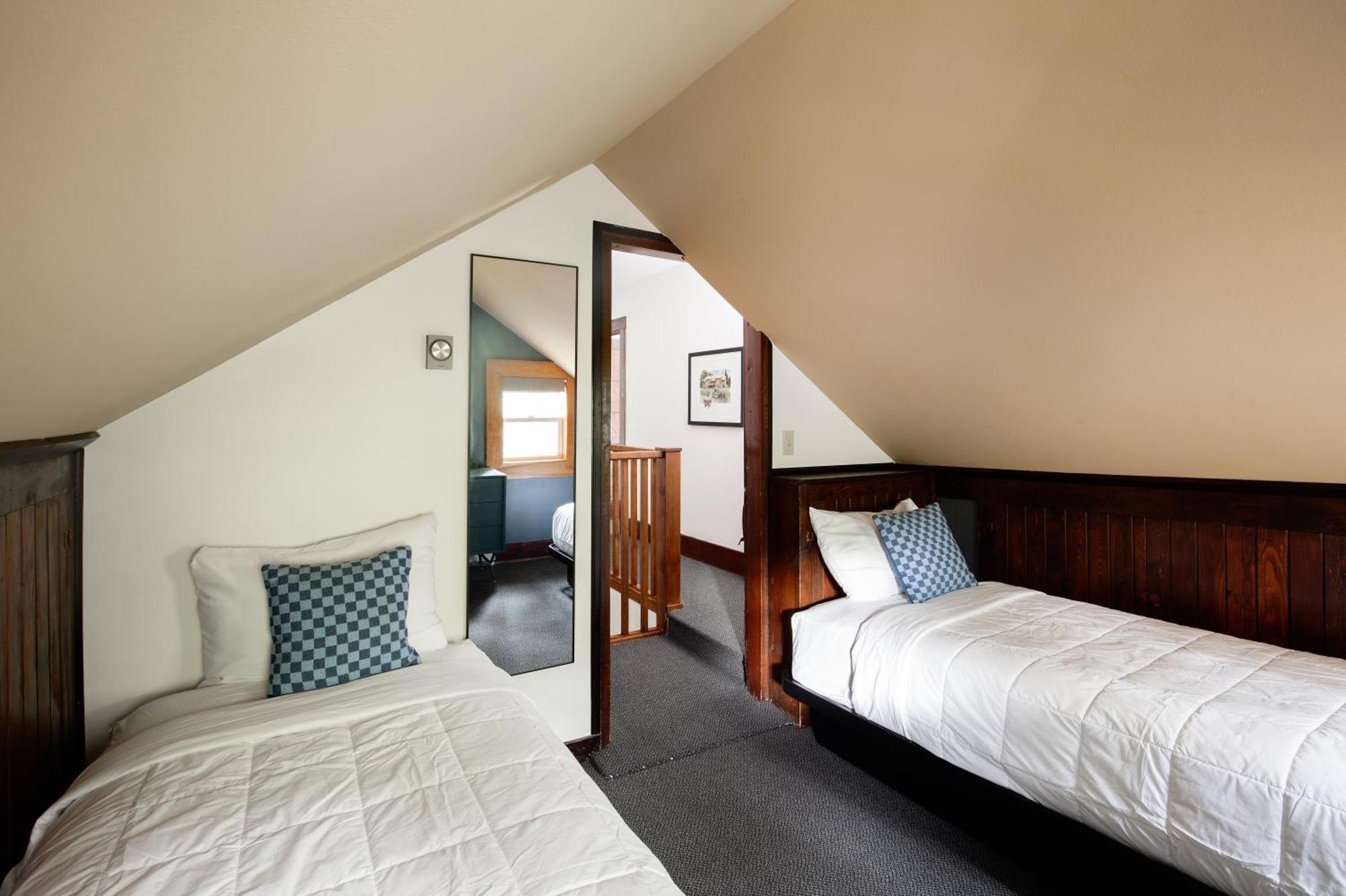 The Izaak Walton Inn Essex Buitenkant foto