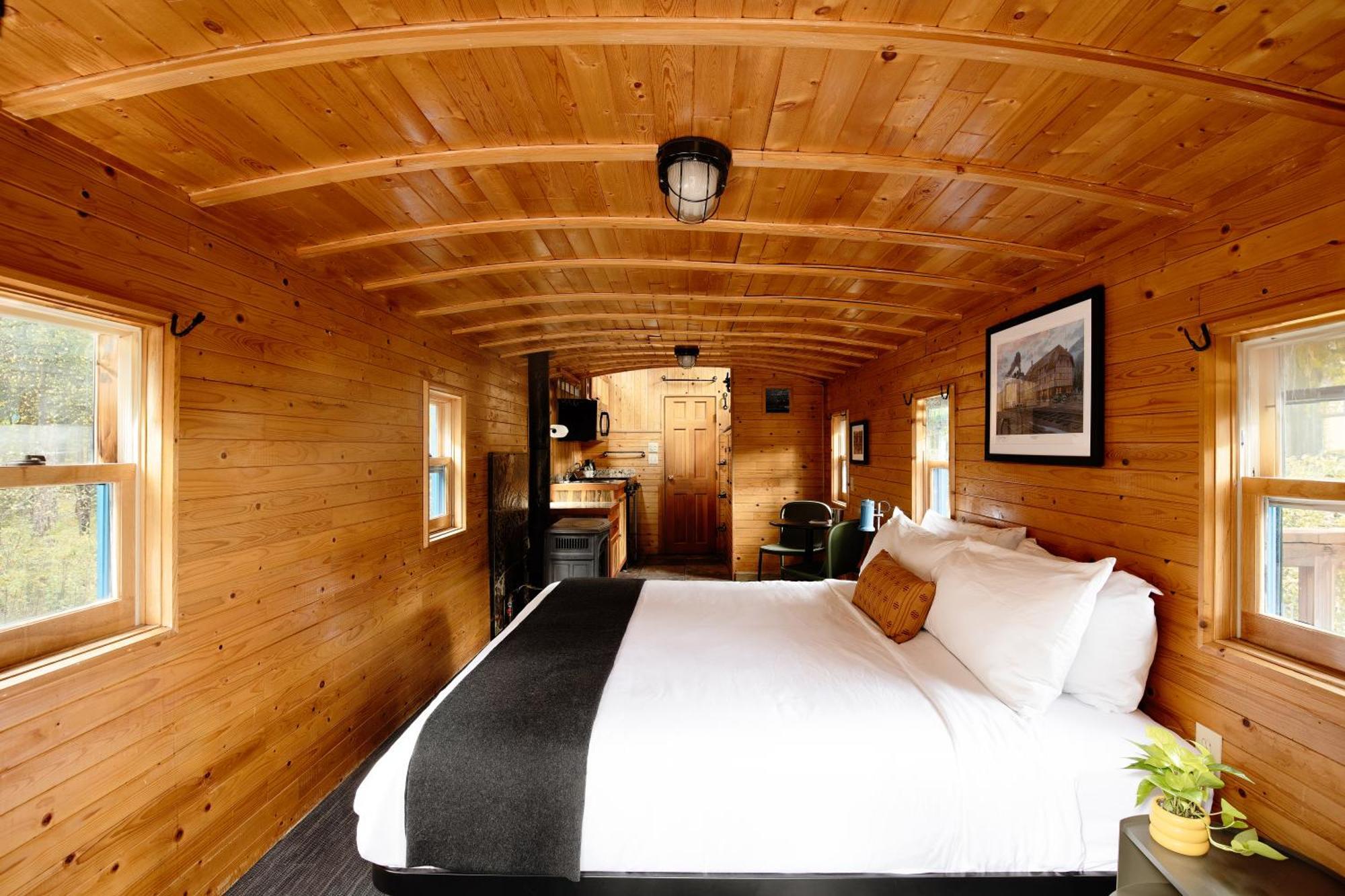 The Izaak Walton Inn Essex Buitenkant foto