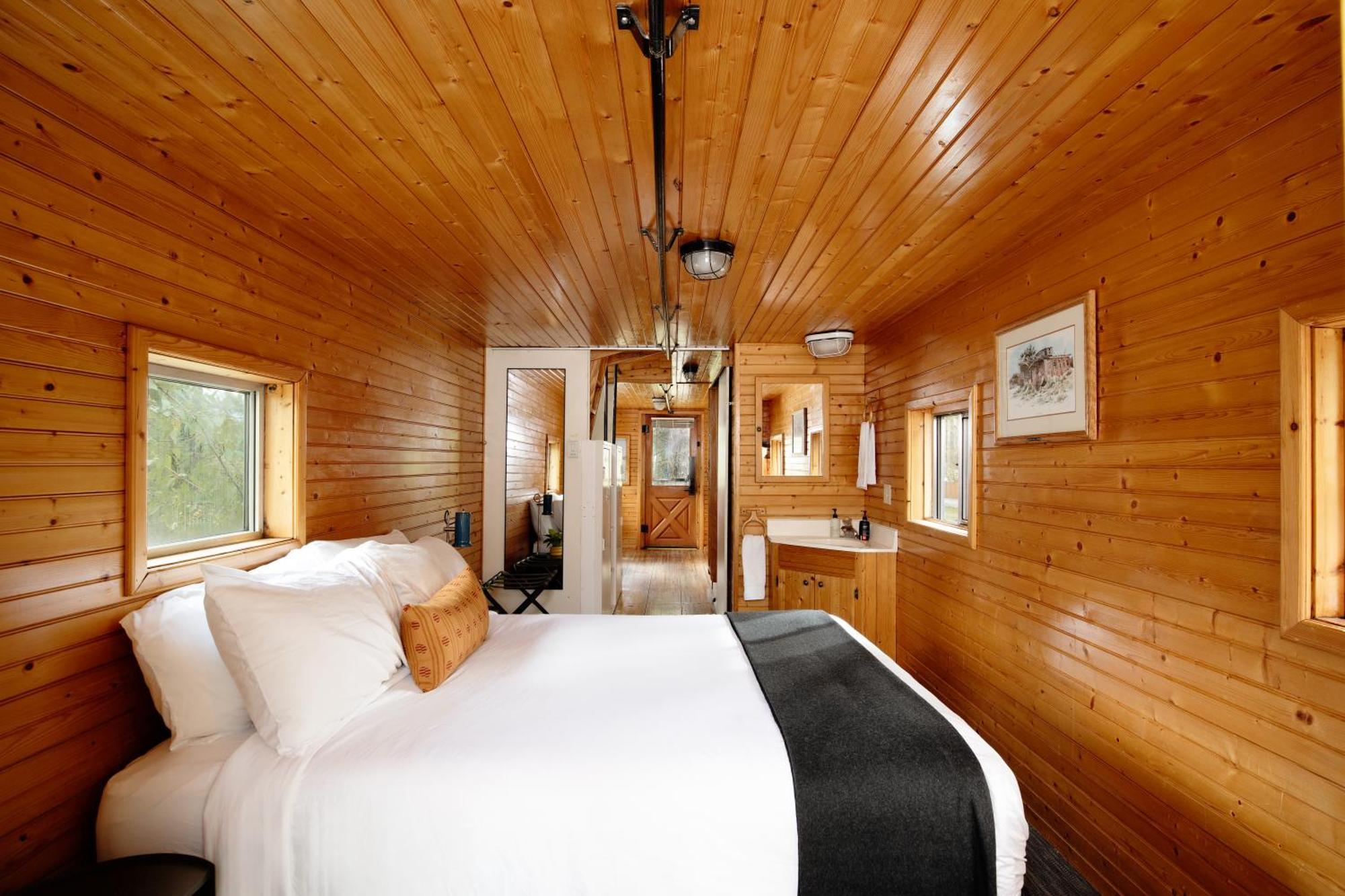 The Izaak Walton Inn Essex Buitenkant foto